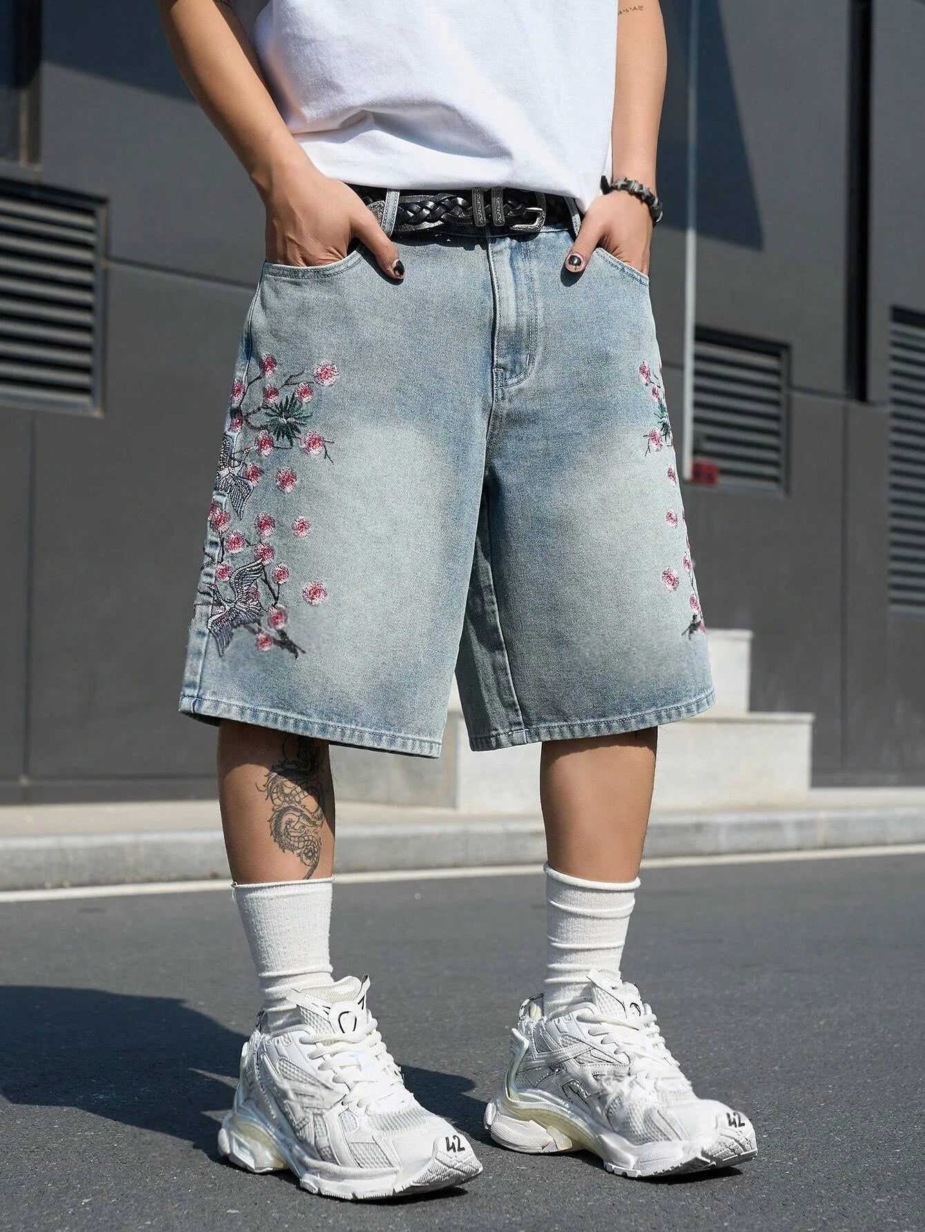 STORESDE Men's Light Blue Cherry Blossom Embroidered Denim Shorts, Loose Wide-Leg Streetwear Trendy Denim Capris