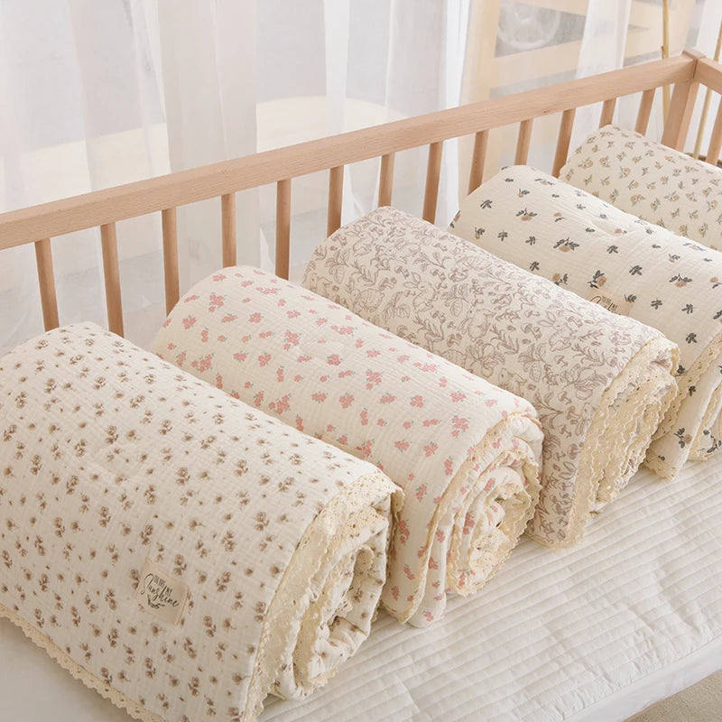 STORESDE Spring Summer Baby Comforter Soft Cotton baby quilts Gauze Quilted Blanket for Newborn Floral Print Kindergarten Kids Bedding