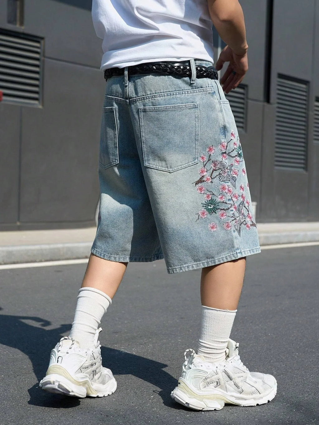 STORESDE Men's Light Blue Cherry Blossom Embroidered Denim Shorts, Loose Wide-Leg Streetwear Trendy Denim Capris
