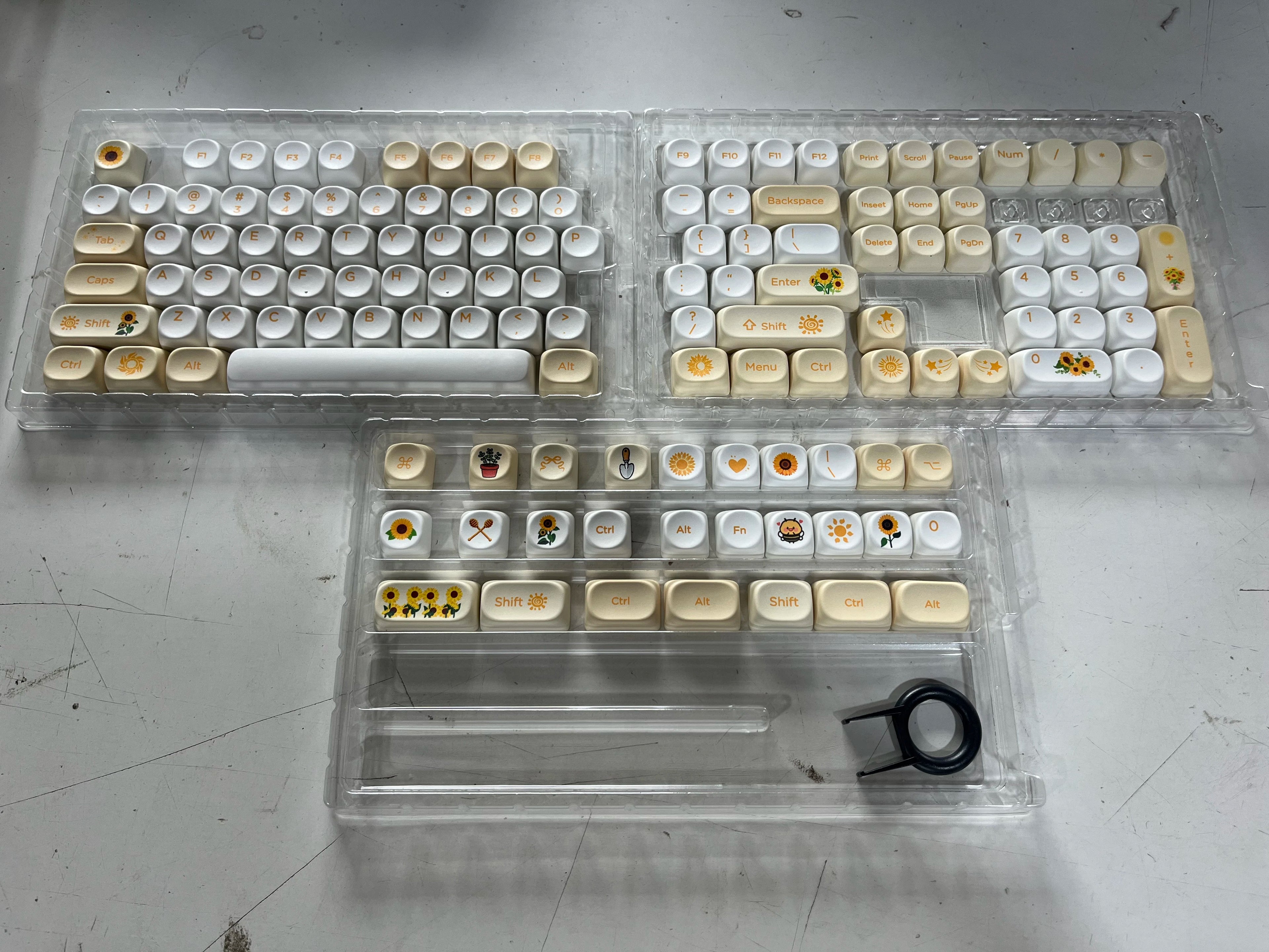 STORESDE Pink Cat Dye Sublimation PBT Keycaps 136 Keys MOA Profile Keyboard Keycaps for Cherry Gateron MX Switches Mechanical Keyboards