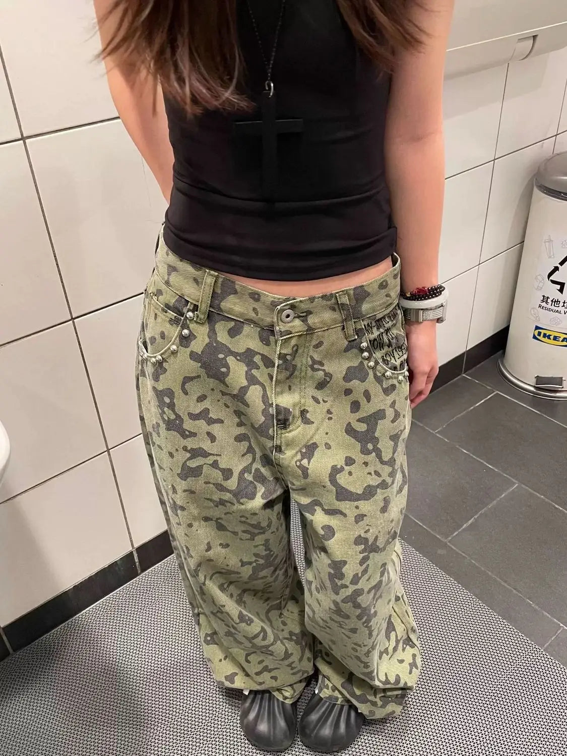STORESDE American retro large size washed distressed camouflage rivet jeans women street loose slimming wide leg trousers