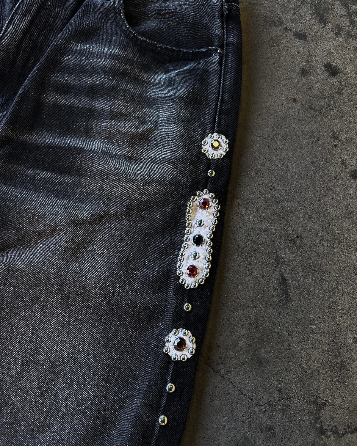 STORESDE Gothic Diamond Punk Hip Hop Men's Slim Jeans Damaged Destroyed Hole Baggy Denim Long Trouser Pants Y2k Streetwear Ripped Jeans