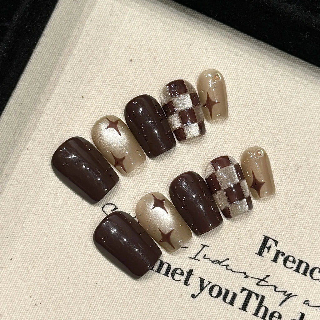 STORESDE 10Pcs Brown Cat Eye Short Square Fake Nails Hand Painted Checkered Star Press on False Nail with Glue Simple Full Over Nail Tips