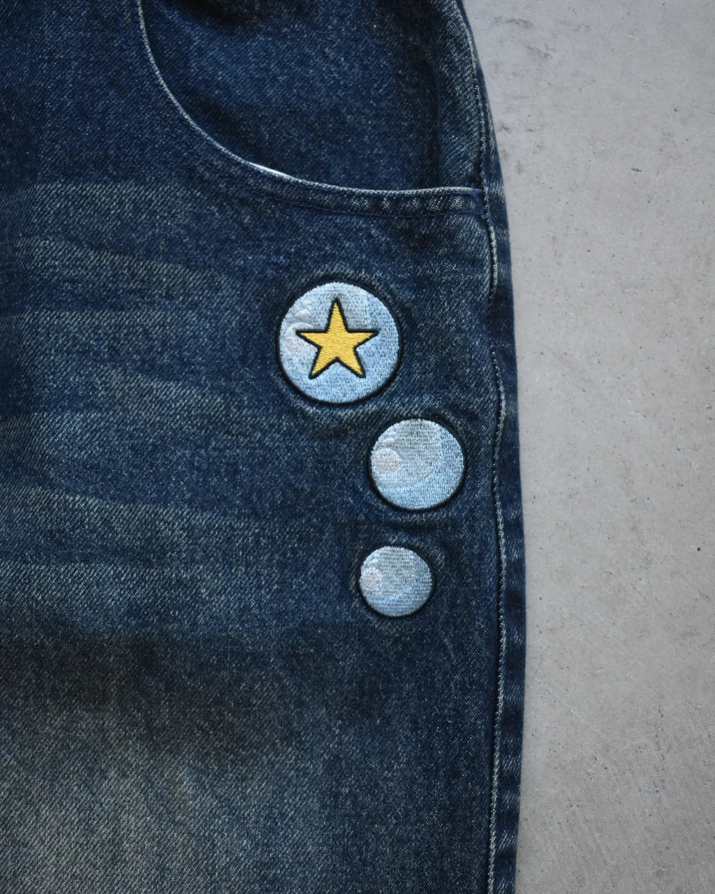 STORESDE Japanese Anime JOJU FMA High Waist Baggy Men Jeans Alphonse Elric Embroidery Anchor Patch Distressed Wash Wide Leg Denim Pants