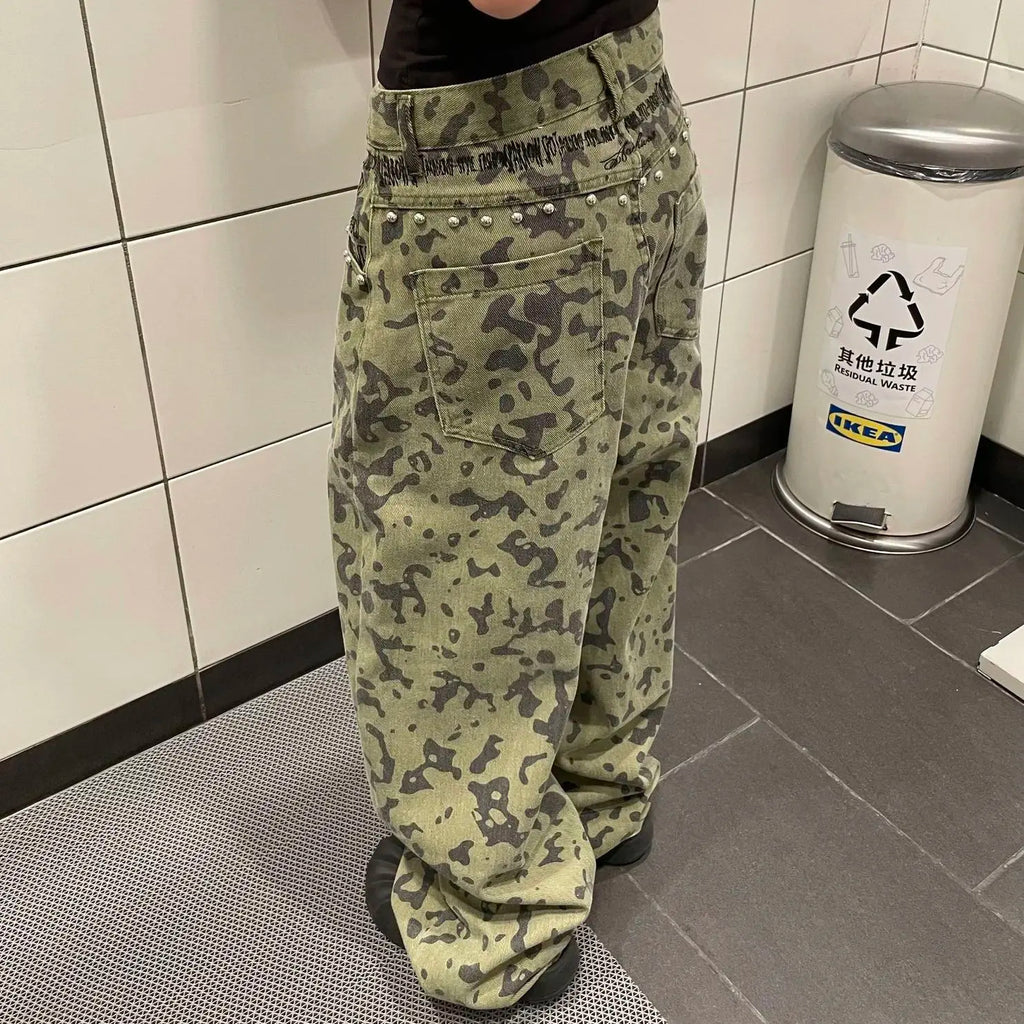 STORESDE American retro large size washed distressed camouflage rivet jeans women street loose slimming wide leg trousers
